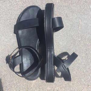 Black strap sandals (SOLD)